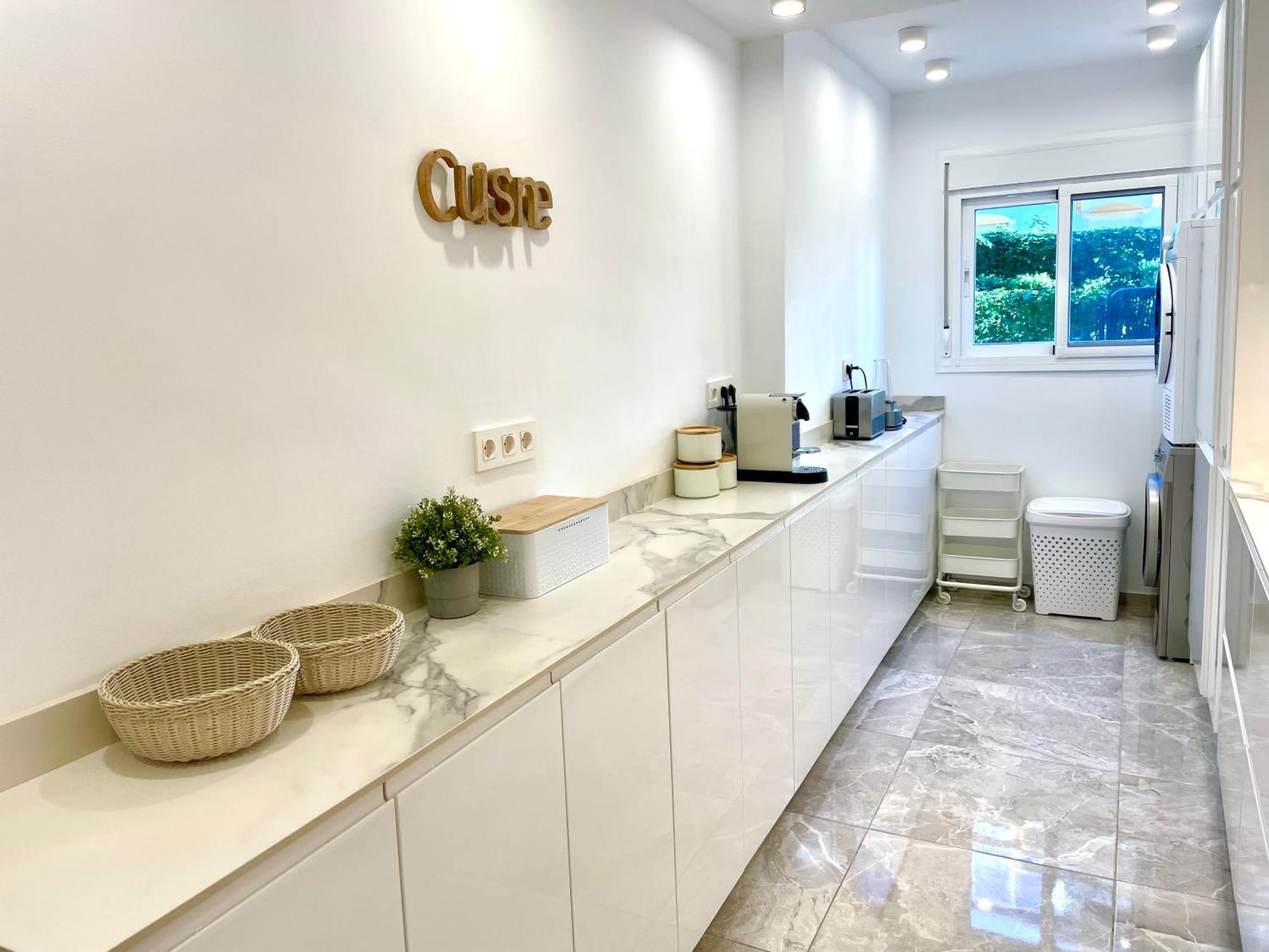 Dama Apartamento Marbella